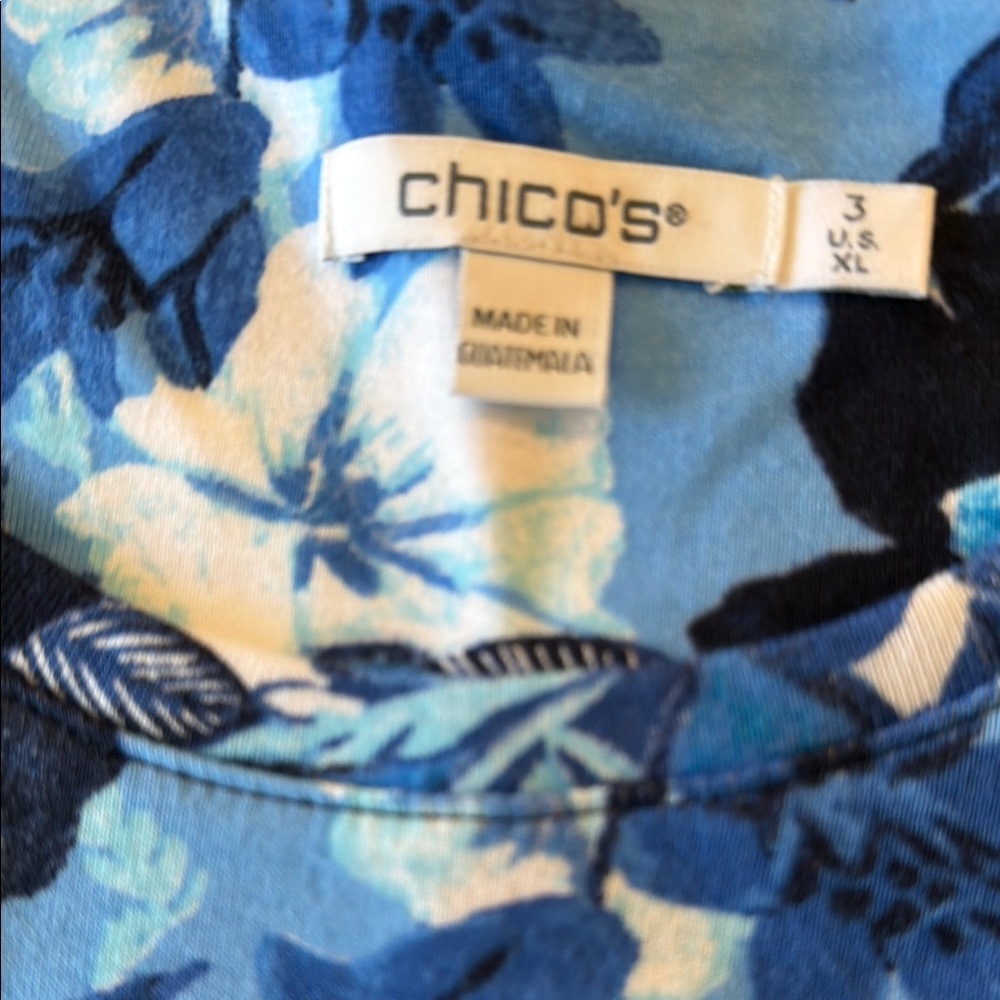Chico's Blue Floral Short-Sleeve Tee size 3 - Picture 5 of 7
